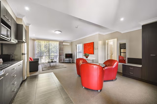 Deluxe One Bedroom Spa Apartment