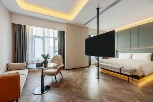 Deluxe Suite