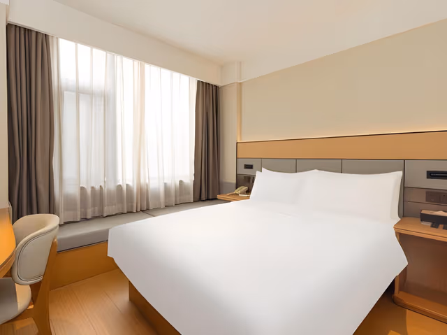 Queen Room