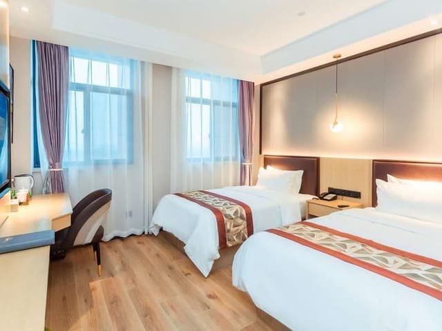 Twin Deluxe Room