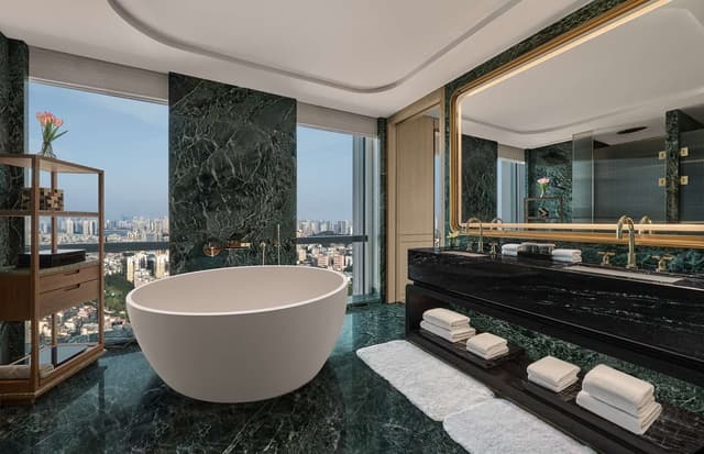 KING PANORAMIC ROOM