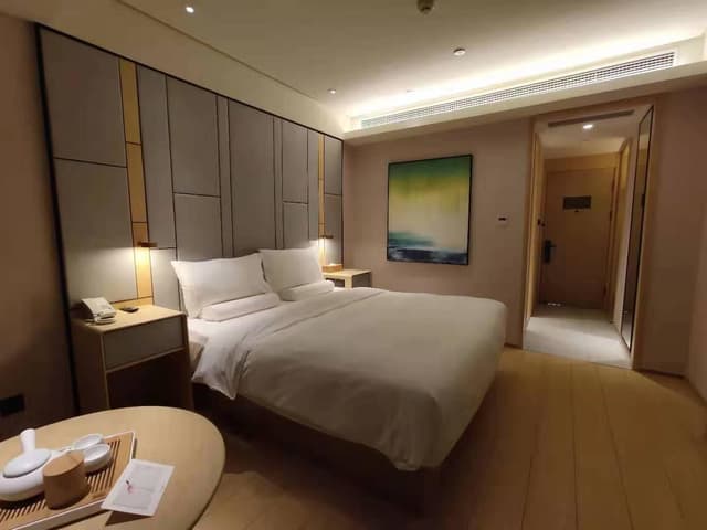 Huazhu - Destress Superior Bed Room