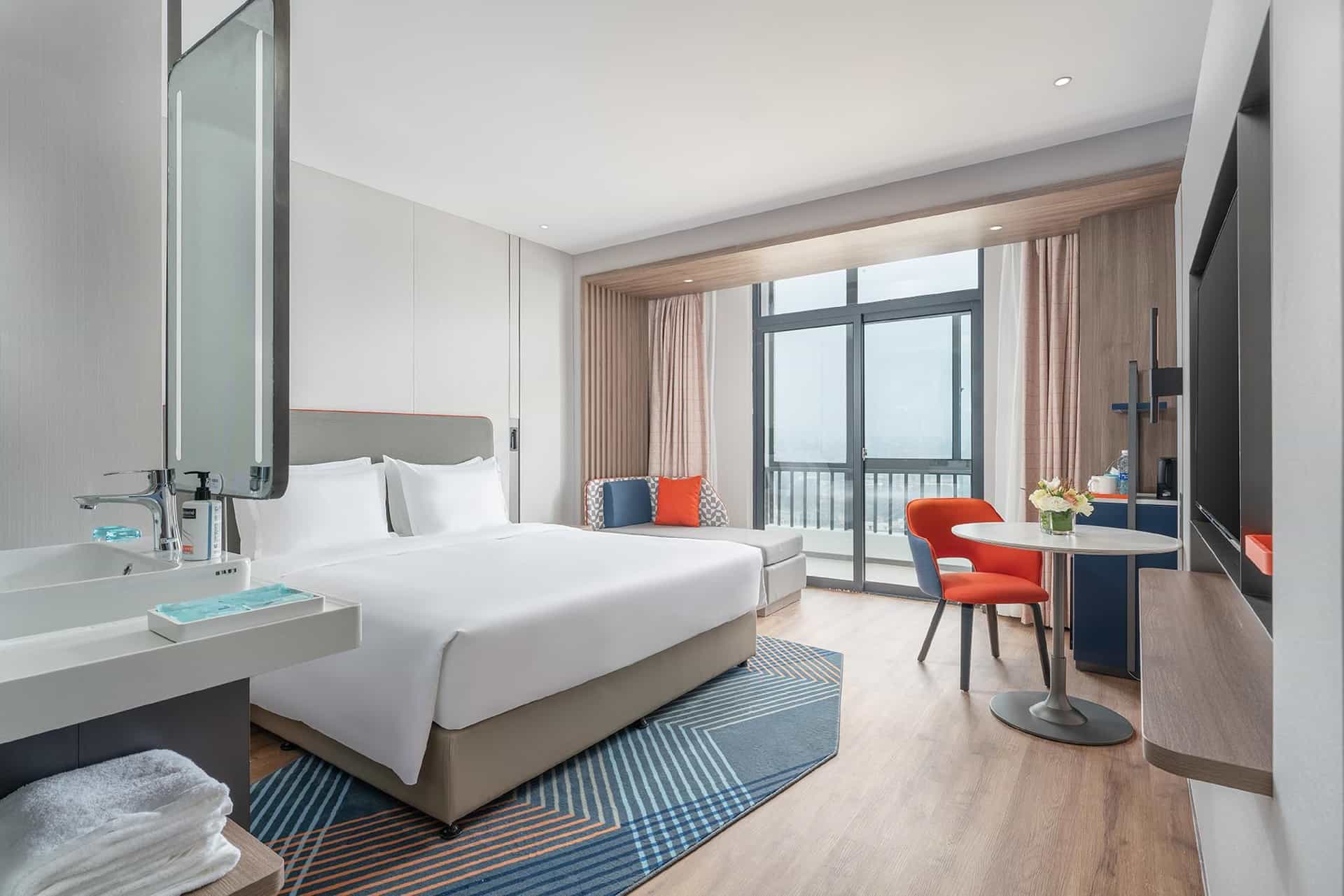Holiday Inn Express Xiamen Jimei New Town Holiday Inn Express Xiamen Jimei New Town