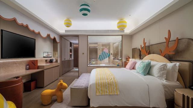 Classic Room, 1 King Bed (Kids Theme)