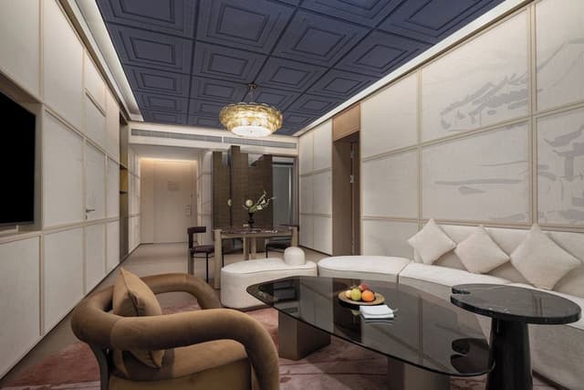 Standard Room, 1 King Bed, Garden View
