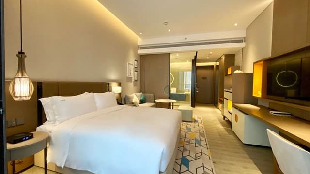 Standard Room, 1 King Bed