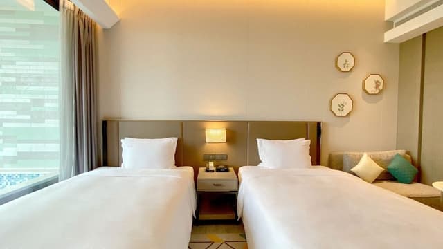 Standard Room, 2 Twin Beds, Lake View