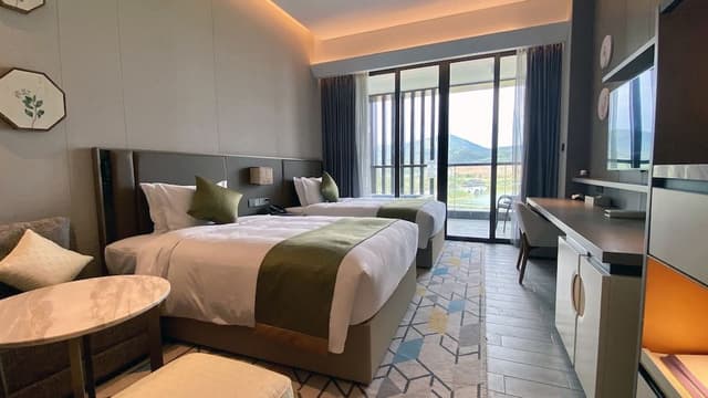 Standard Room, 2 Twin Beds, Lake View