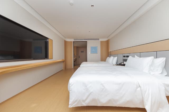 Huazhu - Family Room