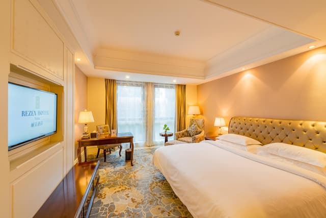 Rezen - Deluxe 1 Bed Room
