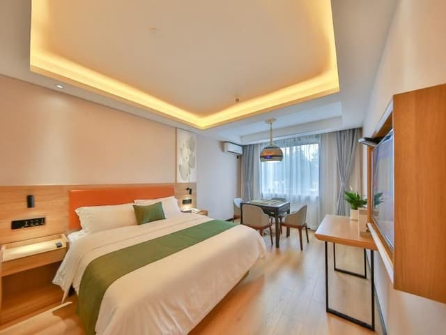 GTI - Guest Room, Chess