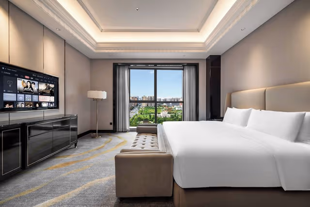 Crown One-Bedroom Suite