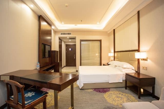 Huazhu - Superior BedRoom