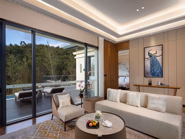 VILLA EXCLUSIVE SUITE, 1 King Size Bed, Private Swimming Pool, Private Balcony, Mountain View