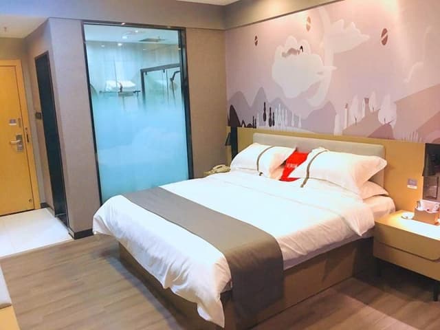 Sea View Queen
