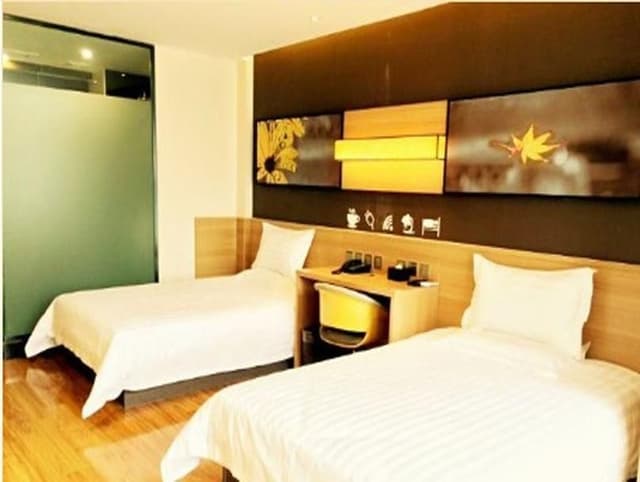 IU Compact U - Comfort Twin Room