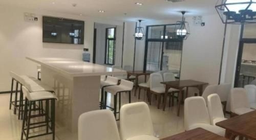 ซิตี้ คอมฟอร์ต อินน์ จ้านเจียง มิดเดิล ไห่ปินอเวนิว ว่านต้าพลาซา (City Comfort Inn Zhanjiang Middle Haibin Avenue Wanda Plaza)0