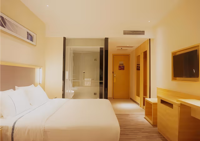 Business Queen Room