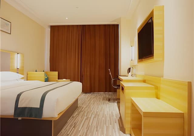 Business Queen Room