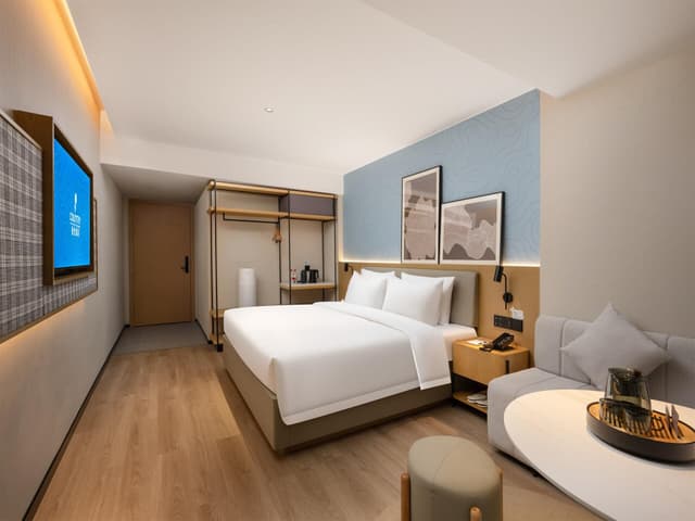 Pure King Room