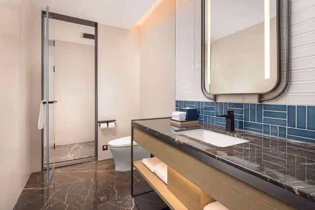 Superior Room, 1 King Bed, City View