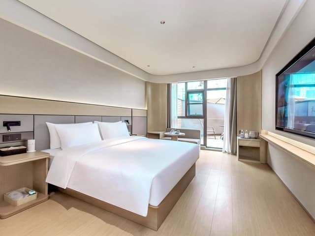 Huazhu - Room With View