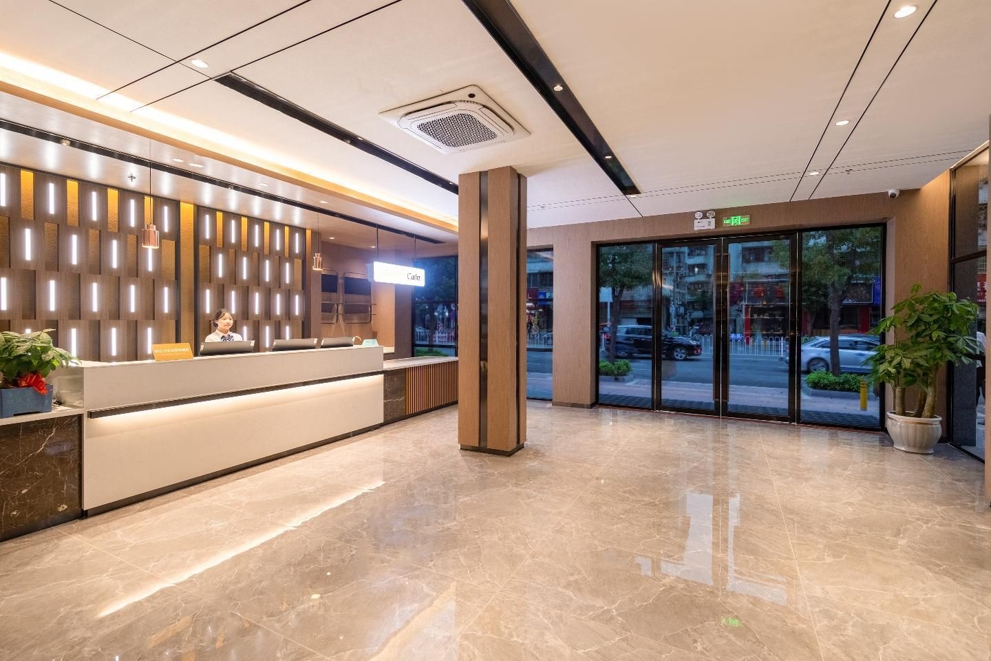 โรงแรมอีชาร์ม จ้าวชิง ซื่อหุย เทียนกวงซู เจดซิตี้ (Echarm Hotel Zhaoqing Sihui Tianguangxu Jade City)1