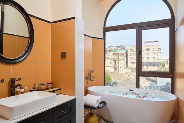 Deluxe Double Room A