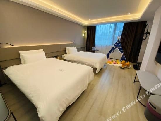 Atour - JUMI Family Room