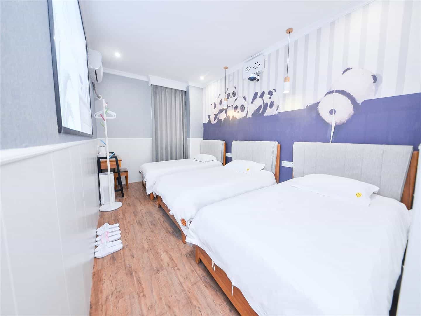 Smile in Long Time No See Youth Hostel Jinli Square Smile in Long Time No See Youth Hostel Jinli Square