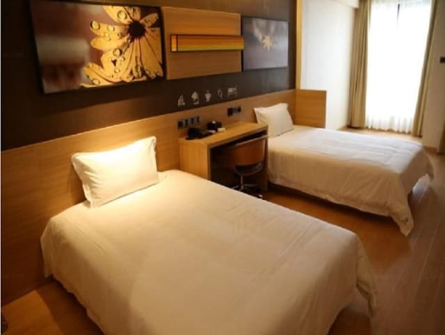 IU Compact U - Comfort Twin Room