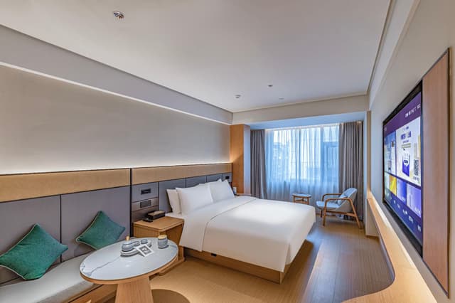 Huazhu - Deluxe Bed Room