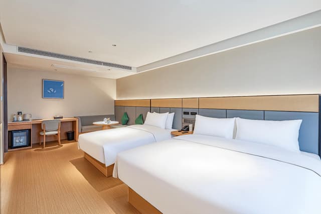 Huazhu - Deluxe Family Room