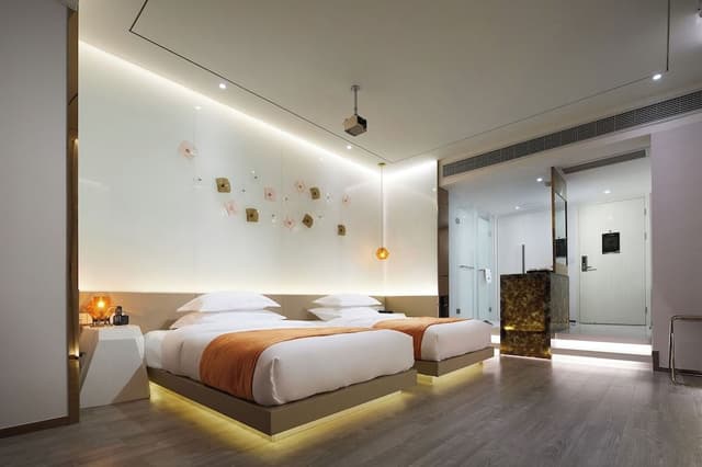 Comfort Twin Room, City View