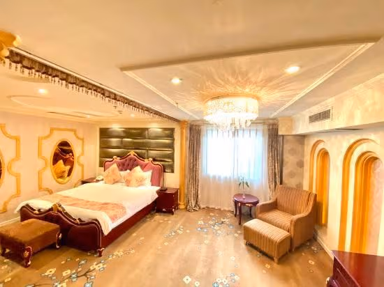 Deluxe Suite