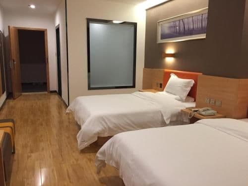 Featured Twin Room
