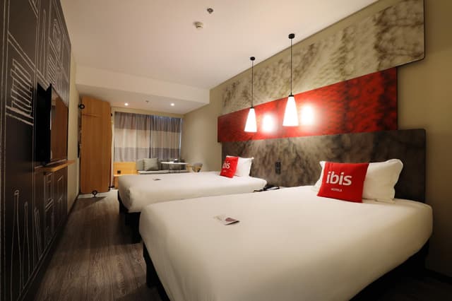 Twin Room with View