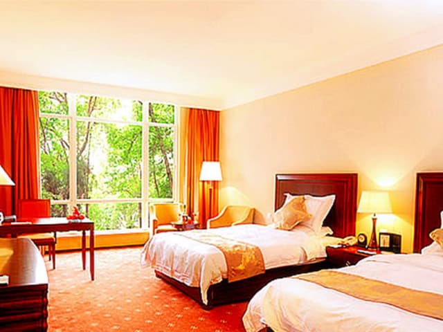 Standard Twin Bed Room