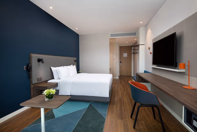 Standard Room, 1 King Bed