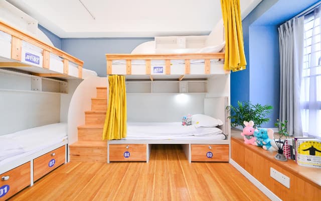 1 Person in 6-Bed Dormitory - Male Only
