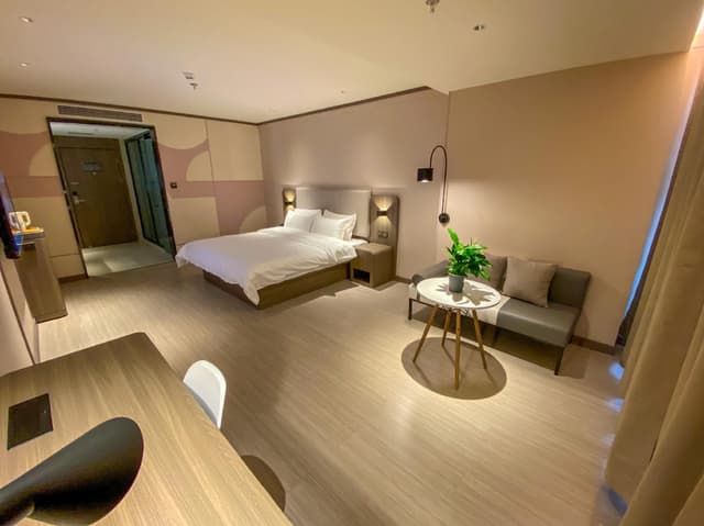 Huazhu - Business Bed Room