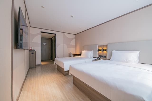 Huazhu - Family Room