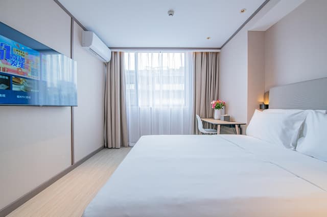 Huazhu - Superior BedRoom