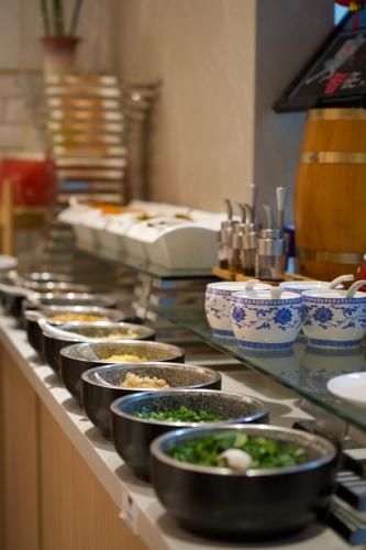 ฮอลิเดย์ อินน์ เอ็กซ์เพรส เฉิงตู เทียนฝู สแควร์ (Holiday Inn Express Chengdu Tianfu Square)1