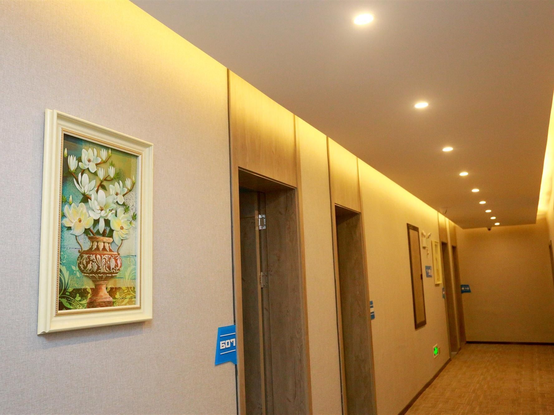 ไพ โฮเทล เล่อซาน เฉียนเหว่ย ซีเหมิน หลงชี่ ฮ่าวชือ (PAI Hotel Leshan Qianwei Ximen Longchi Haochi Street)4