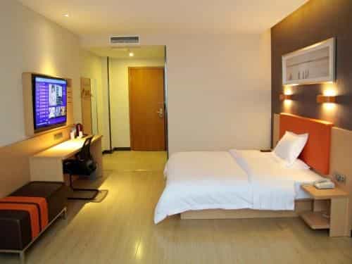 7 Days Premium·Leshan Qianwei Fengye Fortune Plaza 7 Days Premium·Leshan Qianwei Fengye Fortune Plaza