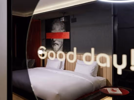 Basic KingSize Room - One 2.7m Bed