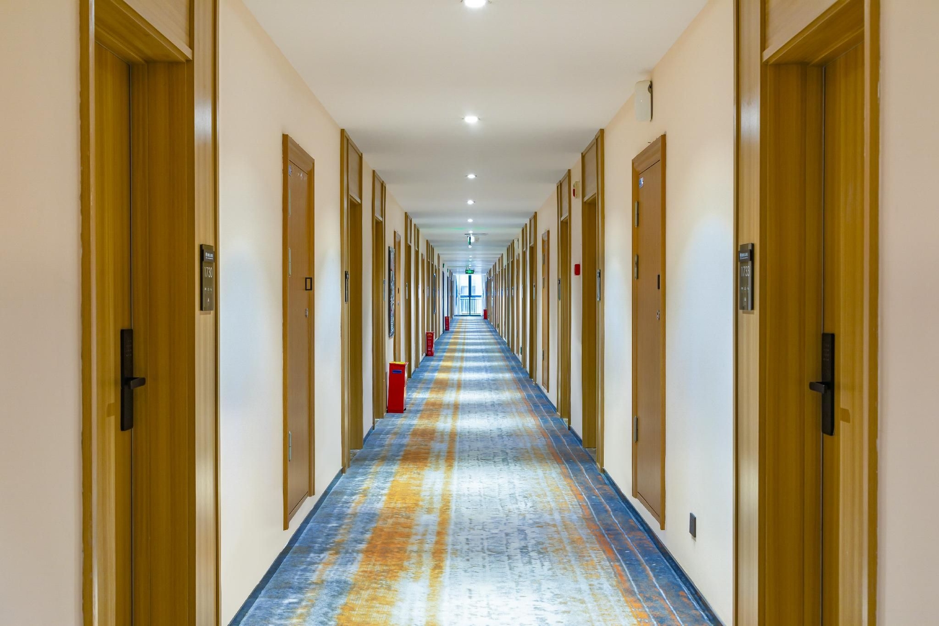 Yijia Lijing Hotel (Xipu Metro Station)4