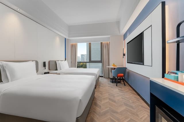 Standard Room, 2 Double Beds (Minifridge, High Floor)