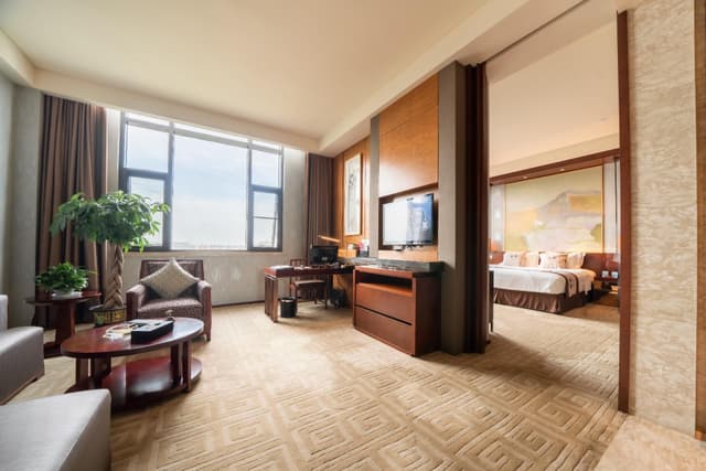 Superior Executive Suite